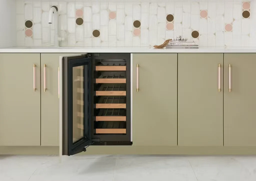Detalhe de Designer Sob bancada Adega